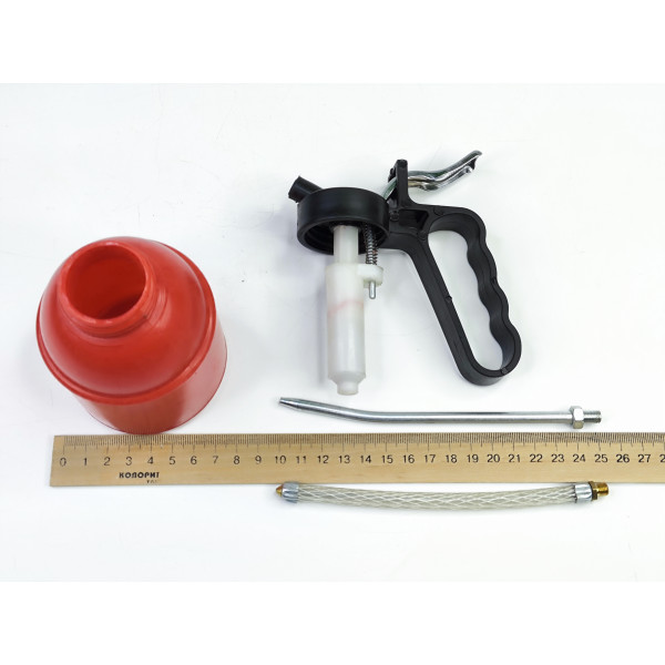 Масленка рычажная пластиковый бак 300 мл, гибкий и металлический наконечник Profline 78031