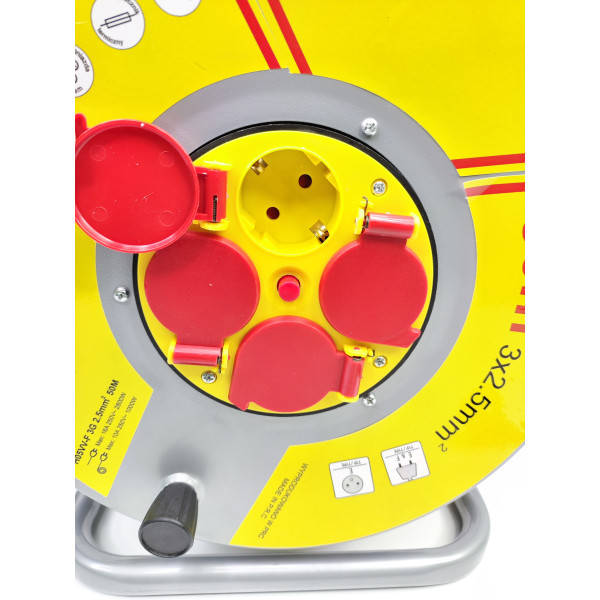 Удлинитель на катушке 3x2,5 мм 50 м Profline 10450