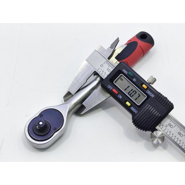 Рукоятка з храповим механізмом на 24 зуба 1/4''  Profline 61424