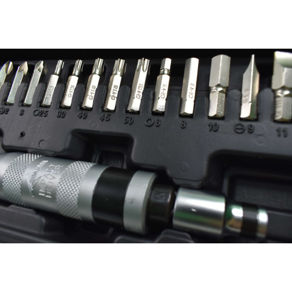 Отвертка ударно-поворотная с насадками 17 ед. Aeroforce AE-S5171