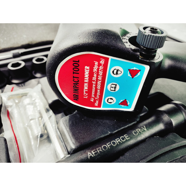 Гайковерт пневматический 1/2' с набором головок (813 Нм, 7000 об/мин, 125 мм, 3 кг) Aeroforce AE-SQ15