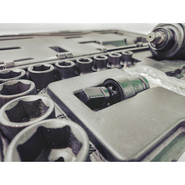 Гайковерт пневматический 1/2' с набором головок (813 Нм, 7000 об/мин, 125 мм, 3 кг) Aeroforce AE-SQ15