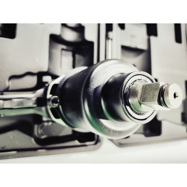 Гайковерт пневматический 1/2' с набором головок (813 Нм, 7000 об/мин, 125 мм, 3 кг) Aeroforce AE-SQ15