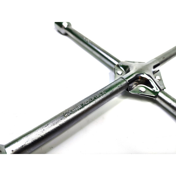 Ключ баллонный крестовой укрепленный 400мм 17мм; 19мм; 22мм + 1/2" Aeroforce B1502