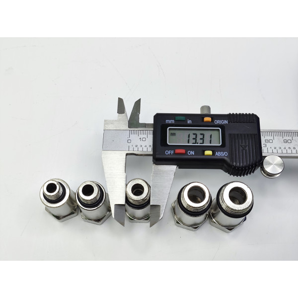 Компрессометр для бензиновых двигателей с удлинителем и переходниками Profline F06009